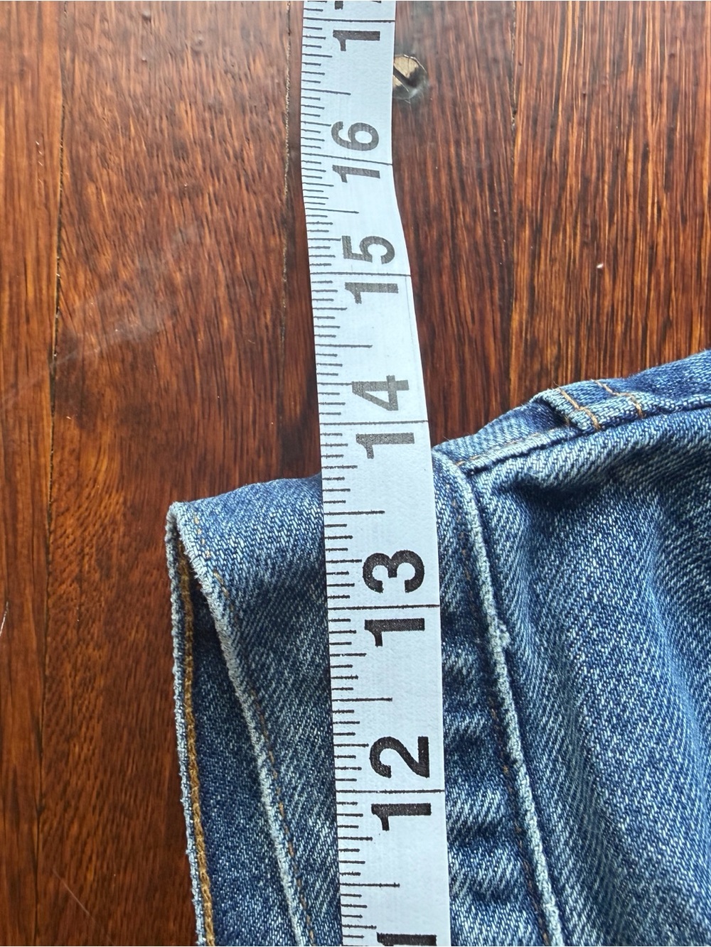 Agolde Classic Straight-Leg Women's Jeans in Mid Blue Wash - Picture 3 of 9